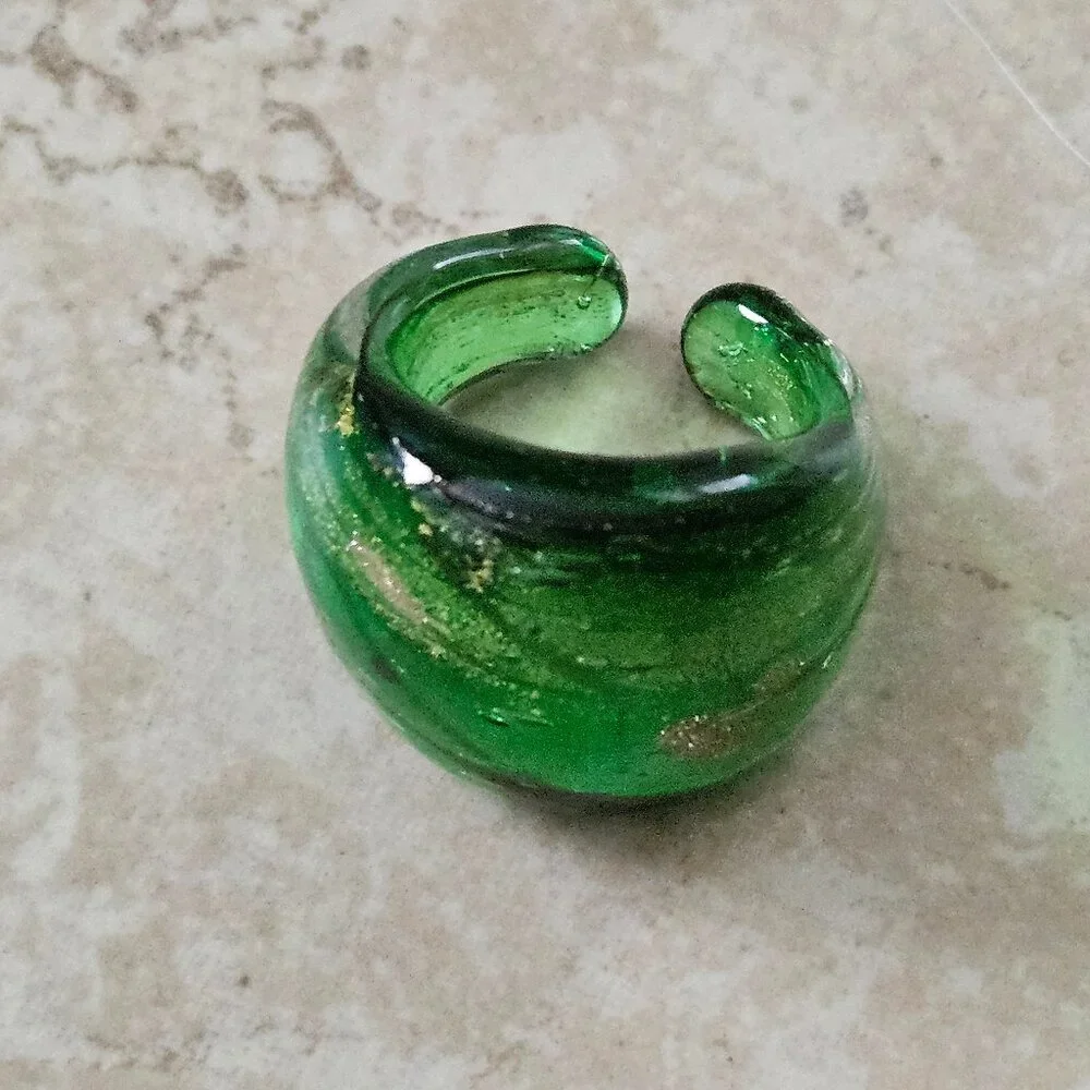 RARE ITALY ANTICA MURRINA VENEZIA FEDINA MURANO GLASS RING GREEN GOLD SPECKLES